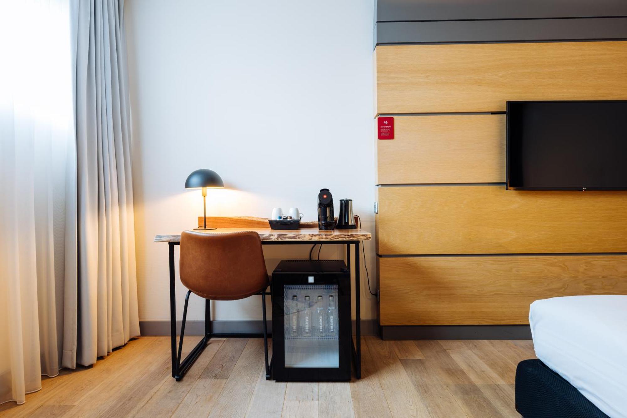 Leonardo Hotel Almere City Center Ngoại thất bức ảnh